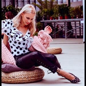 Black and white polka dot one shoulder ruffled bodysuit top blouse v-neck spots